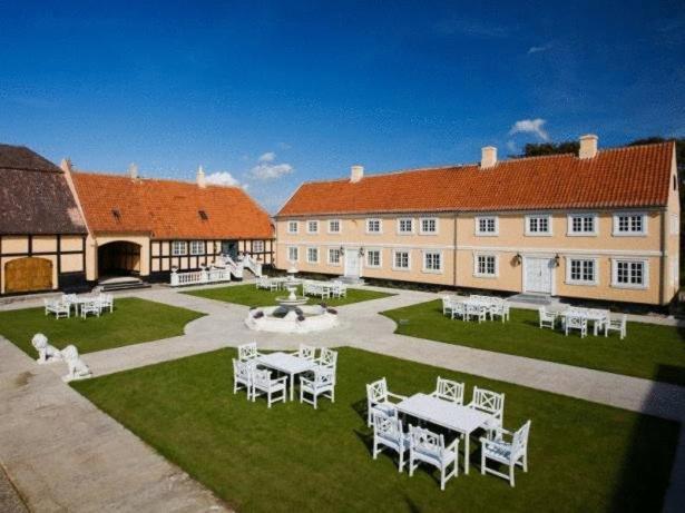 Skrobelev Gods Manor House Rudkobing Exterior photo